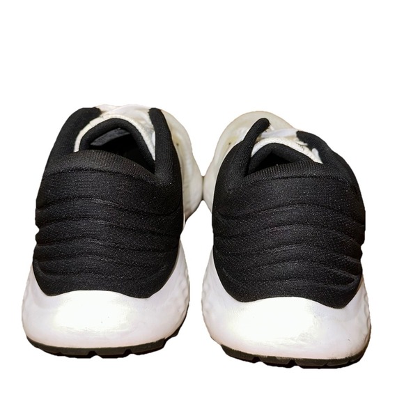 New Balance 520 White & Black‎ Running Shoes Men\'s 11 D (M520CW7) EUC